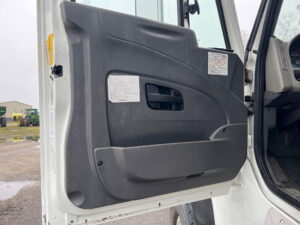 2008 International WORKSTAR 7600 - photo 1