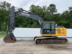 2018 Deere 180G LC - photo 1