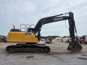 2018 Deere 180G LC - photo 1